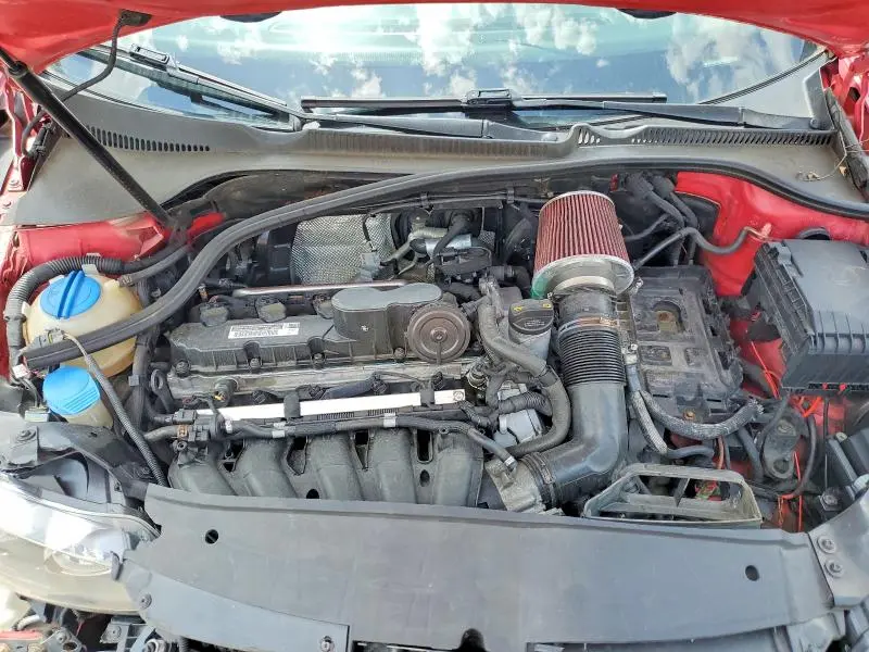 2013 VOLKSWAGEN GOLF   
