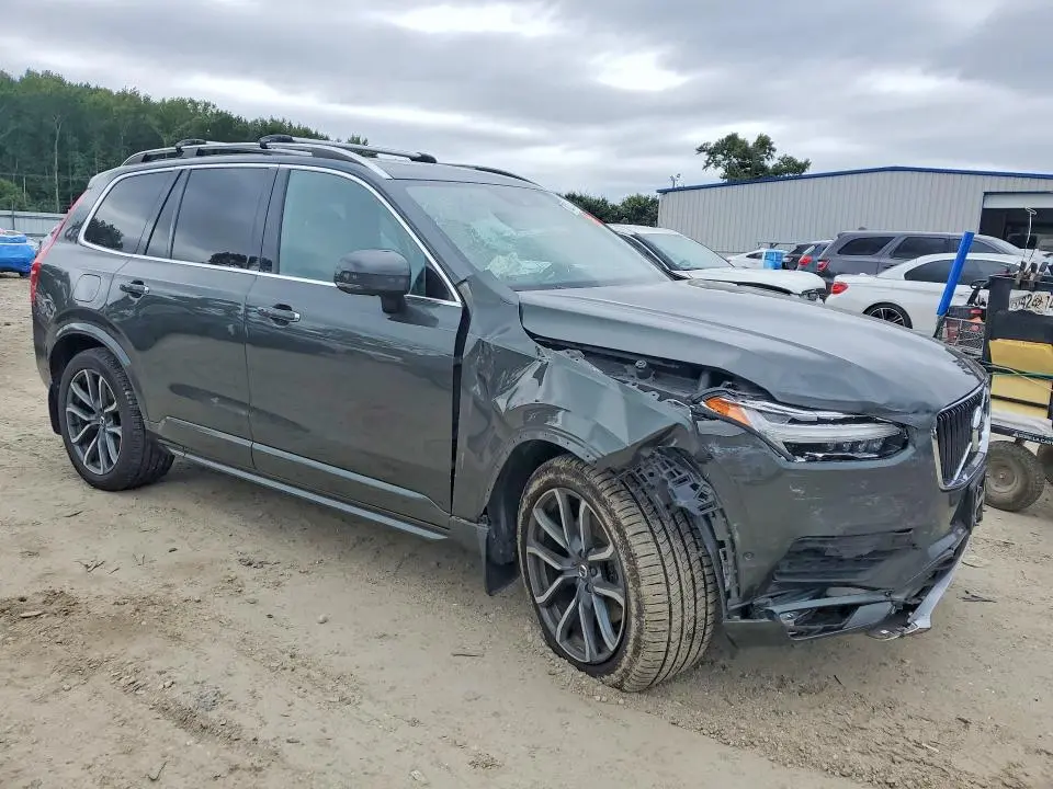 2018 VOLVO XC90 T6  