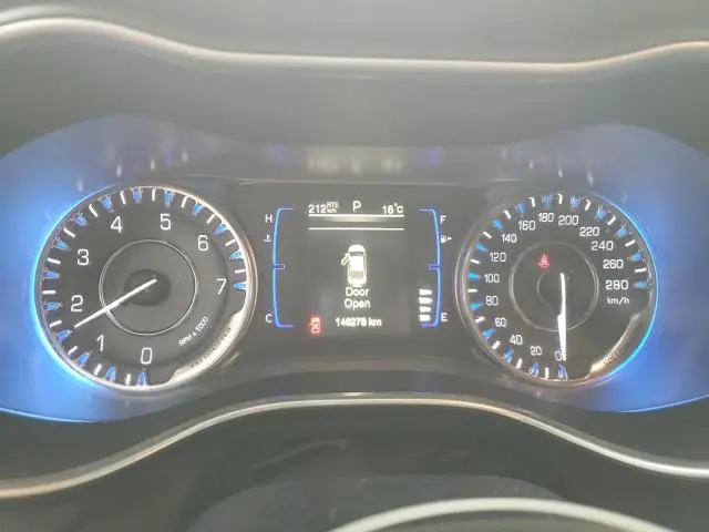 2016 CHRYSLER 200 LX  