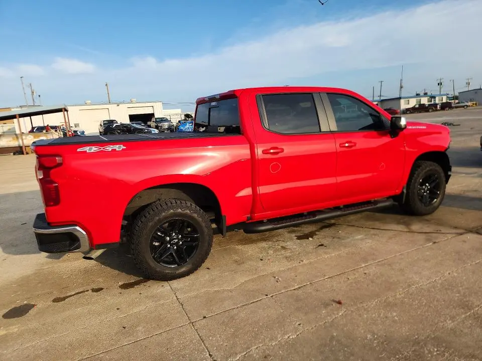 2024 CHEVROLET SILVERADO K1500 LT  
