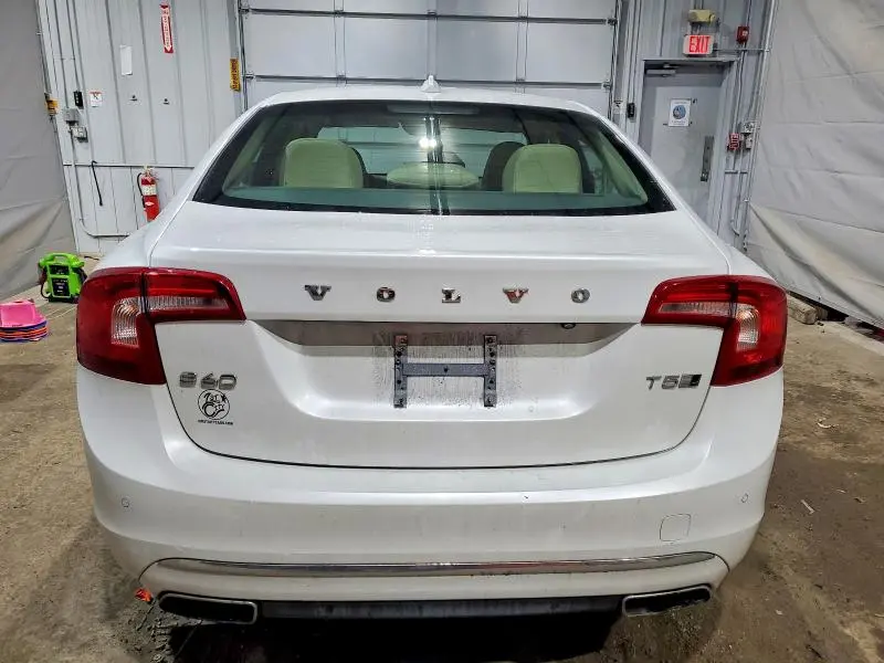 2018 VOLVO S60 PLATINUM  