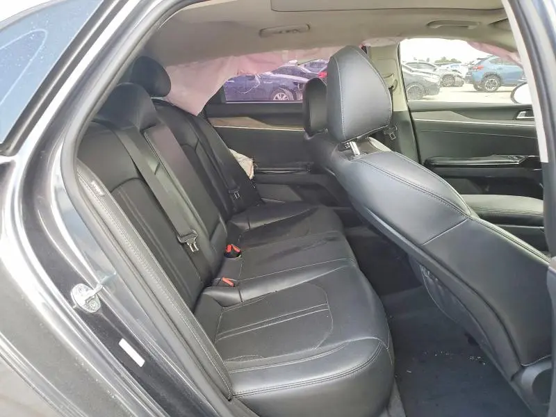 2021 KIA K5 EX  