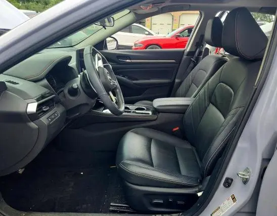 2024 NISSAN ALTIMA SR  