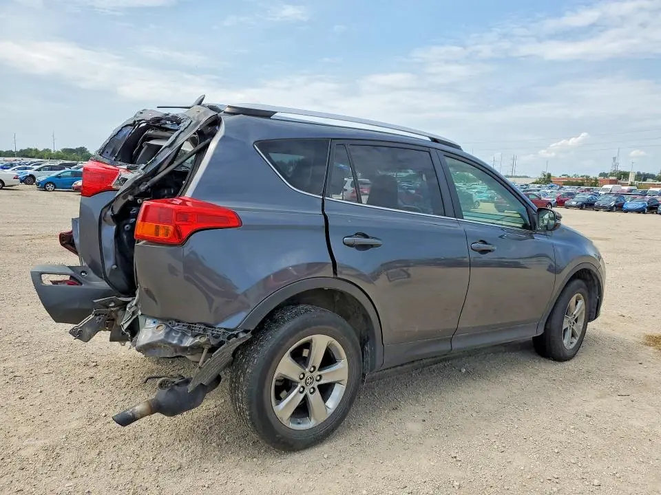 2015 TOYOTA RAV4 XLE  