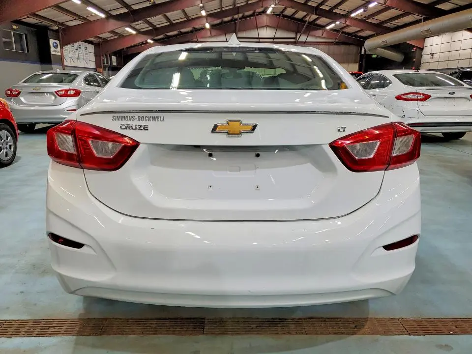 2018 CHEVROLET CRUZE LT  