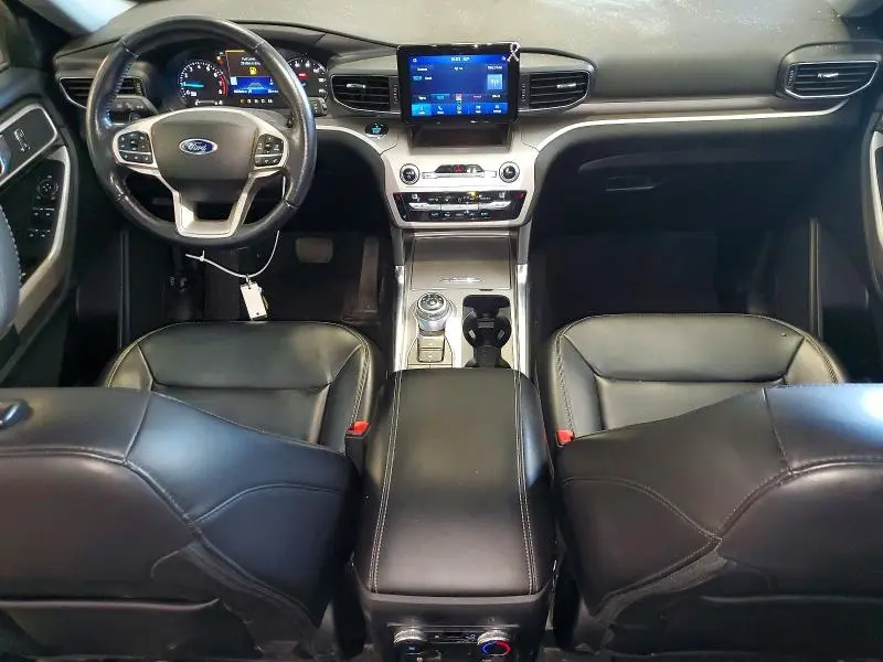 2021 FORD EXPLORER XLT  