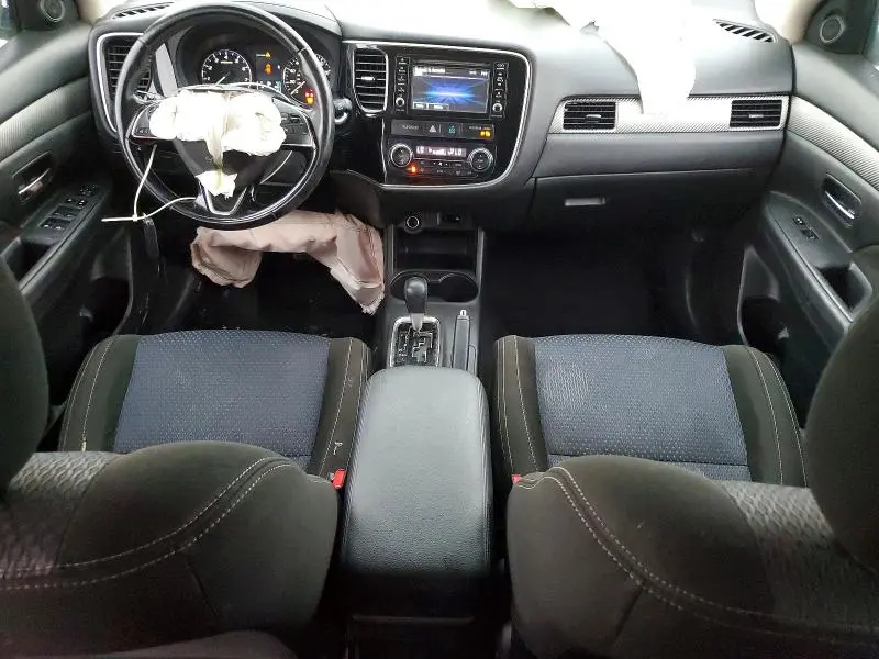 2016 MITSUBISHI OUTLANDER SE  