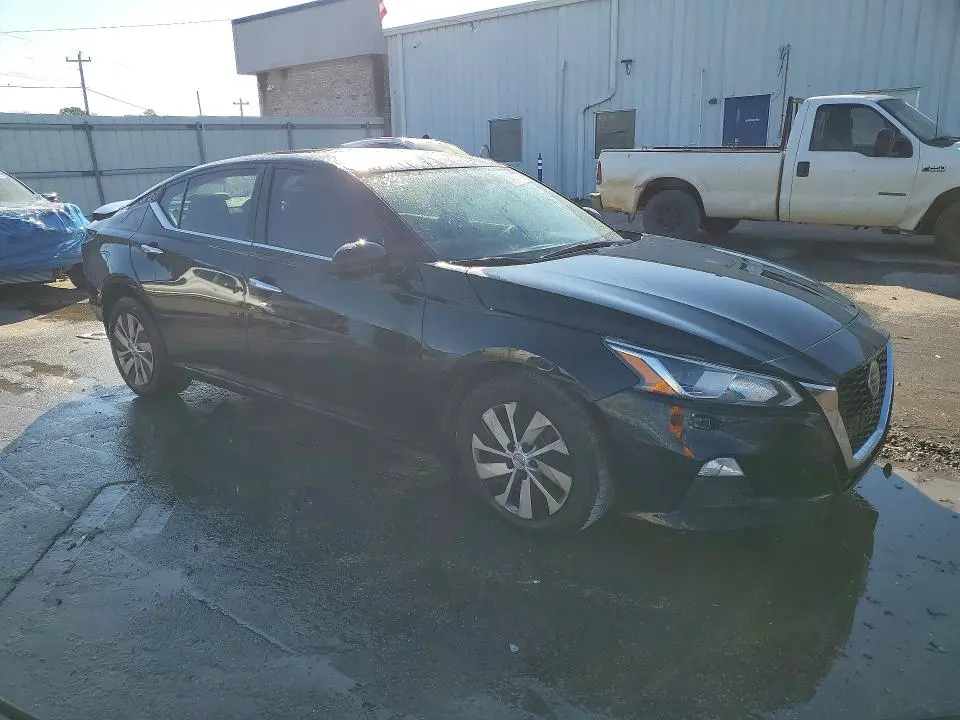 2020 NISSAN ALTIMA S  