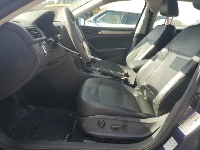 2013 VOLKSWAGEN PASSAT S  