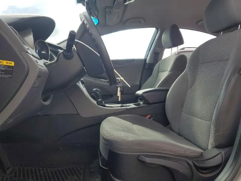 2012 HYUNDAI SONATA GLS  