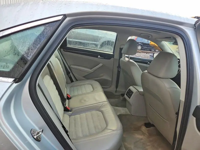 2015 VOLKSWAGEN PASSAT SEL  