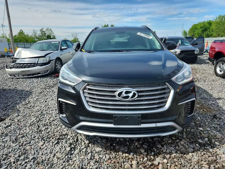 2018 HYUNDAI SANTA FE SE  