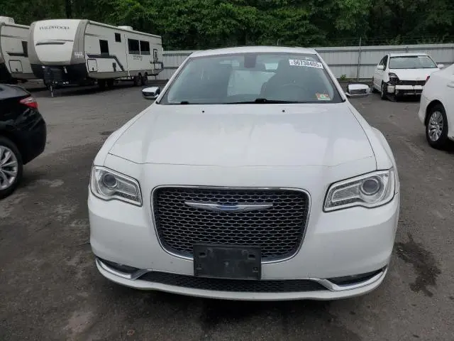 2017 CHRYSLER 300C   