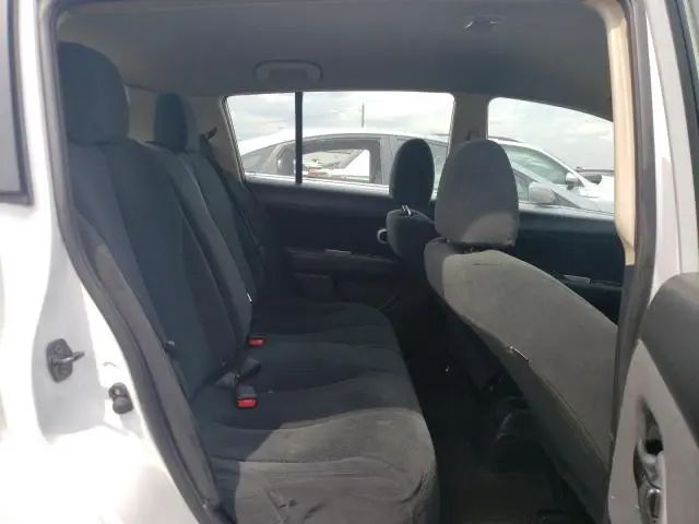 2011 NISSAN VERSA S  