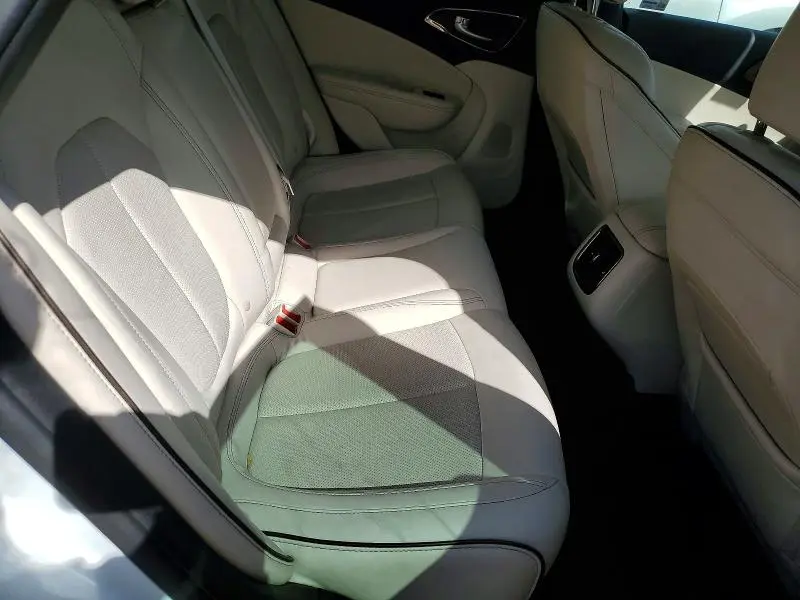 2015 CHRYSLER 200 C  
