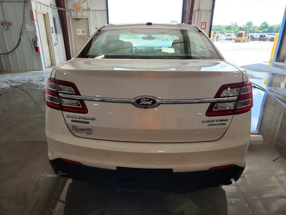 2015 FORD TAURUS LIMITED  