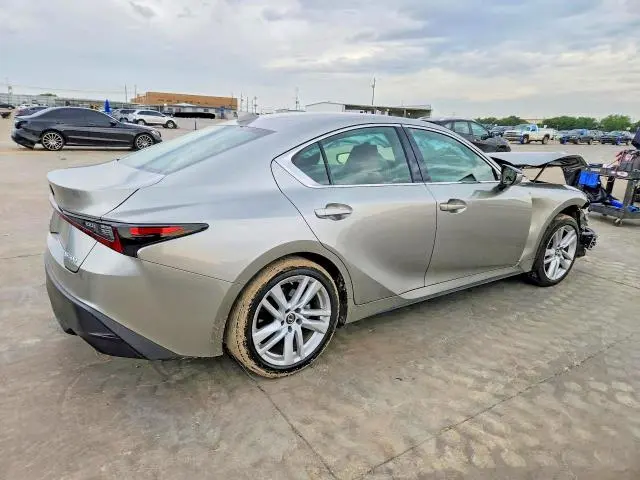 2021 LEXUS IS 300  
