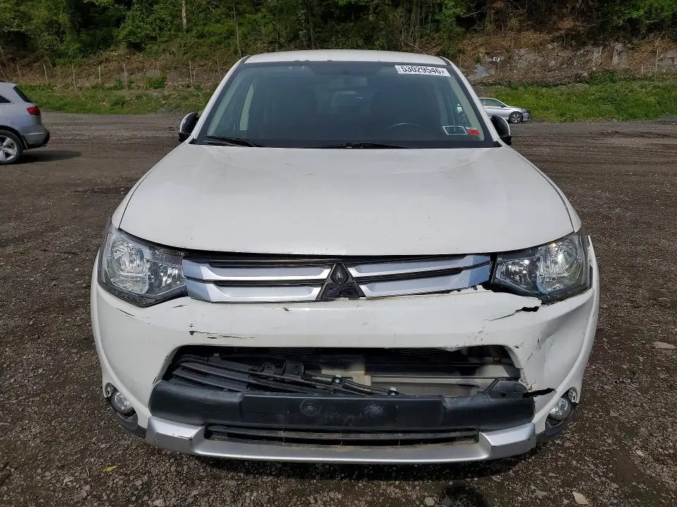 2015 MITSUBISHI OUTLANDER SE  