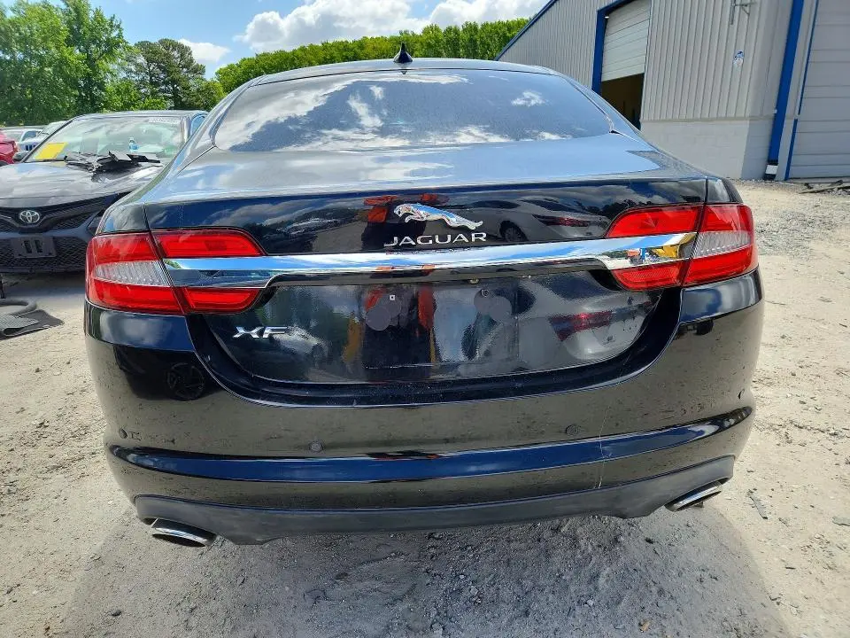 2015 JAGUAR XF   