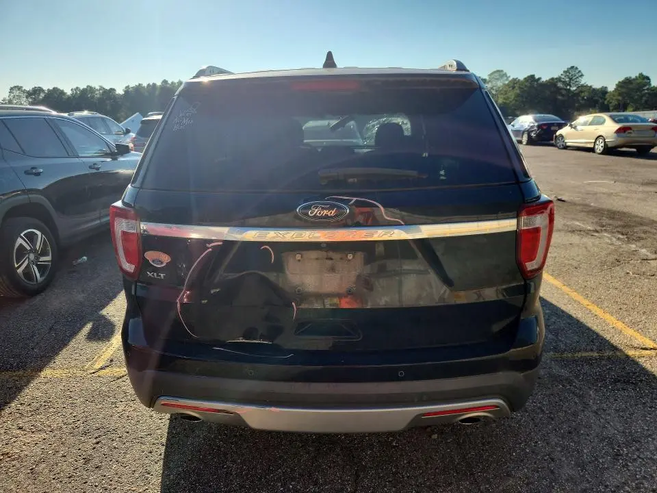 2017 FORD EXPLORER XLT  
