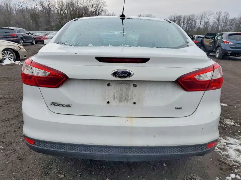 2014 FORD FOCUS SE  