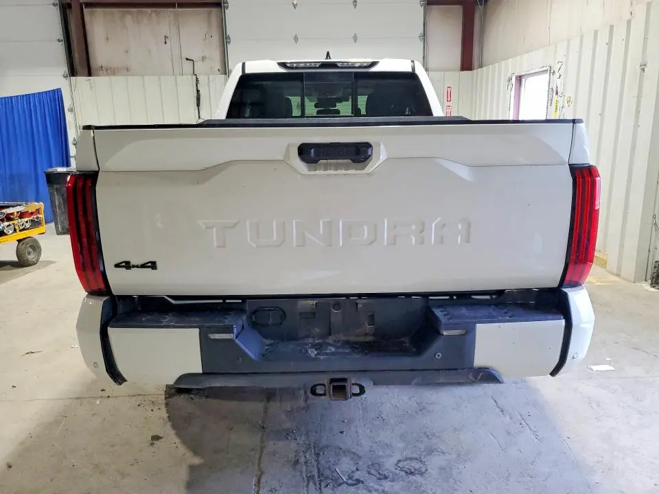 2023 TOYOTA TUNDRA SR5  