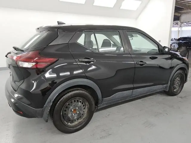 2022 NISSAN KICKS S  
