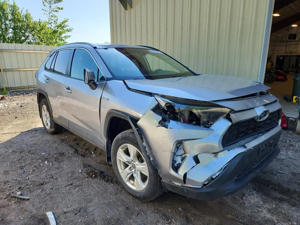 2021 TOYOTA RAV4 LE  