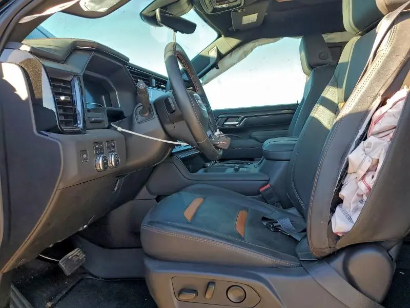 2025 GMC SIERRA K2500 AT4  