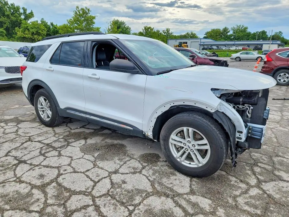 2021 FORD EXPLORER XLT  