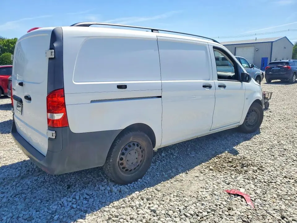 2016 MERCEDES-BENZ METRIS   
