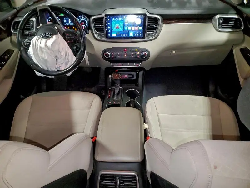 2016 KIA SORENTO LX  