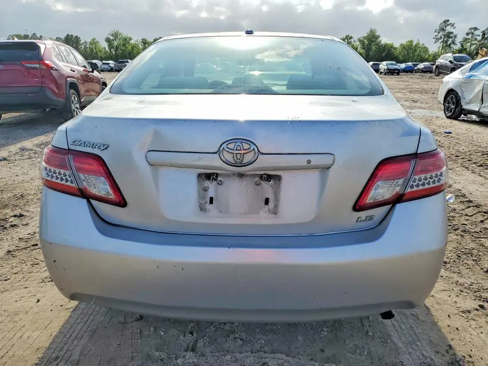 2010 TOYOTA CAMRY LE  
