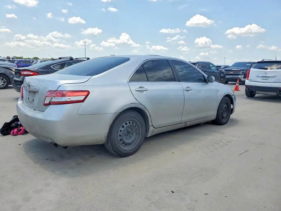 2011 TOYOTA CAMRY BASE  