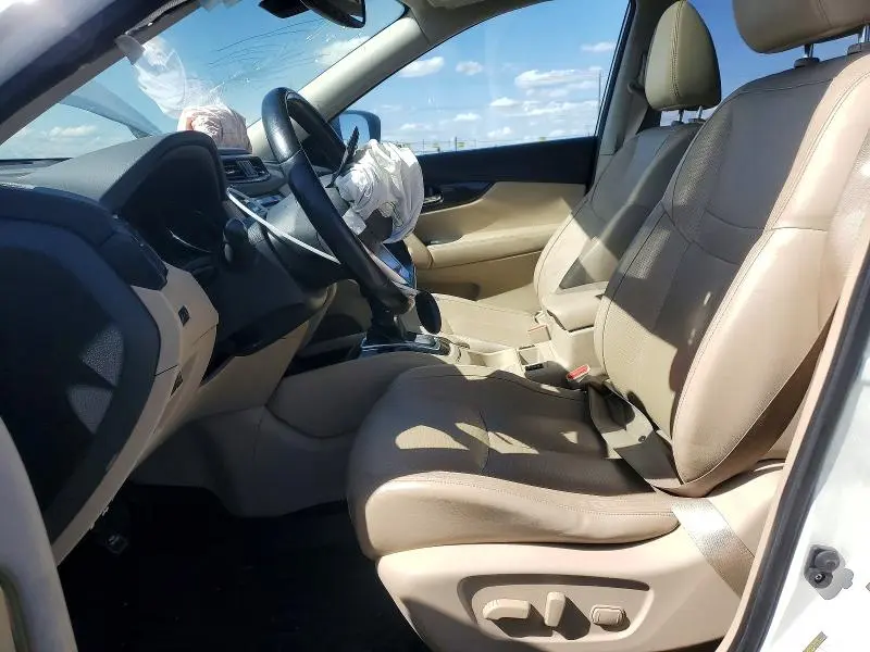 2017 NISSAN ROGUE SL  