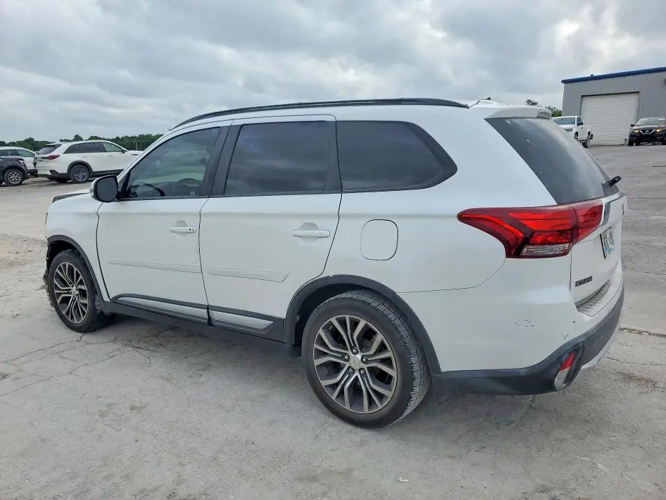 2016 MITSUBISHI OUTLANDER SE  