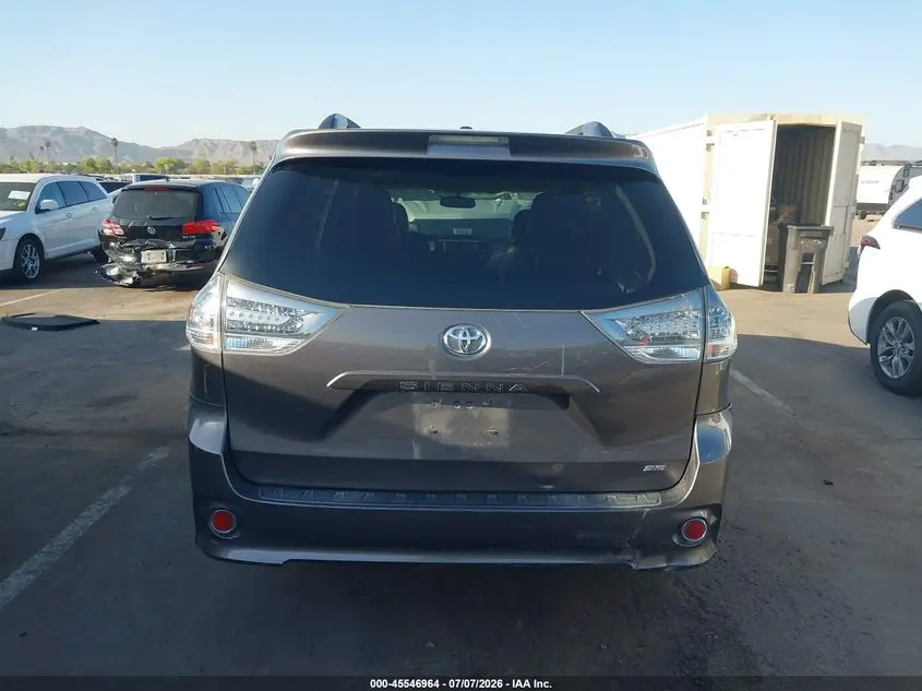 2014 TOYOTA SIENNA SE 8 PASSENGER