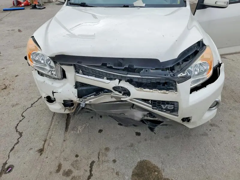 2010 TOYOTA RAV4 LIMITED  