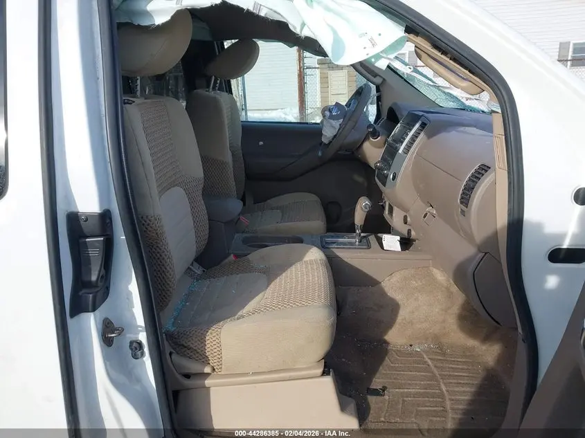 2014 NISSAN FRONTIER SV