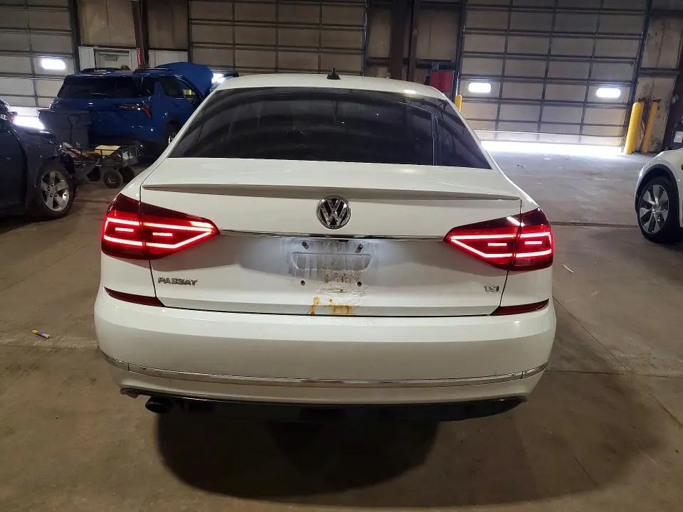 2017 VOLKSWAGEN PASSAT R-LINE  