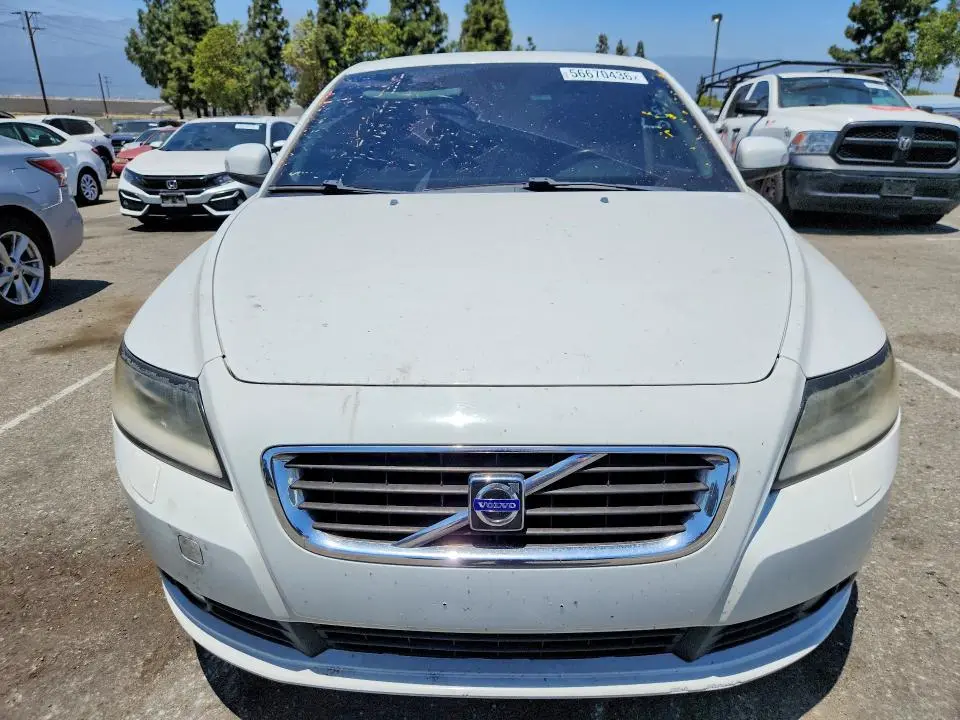 2010 VOLVO S40 2.4I  