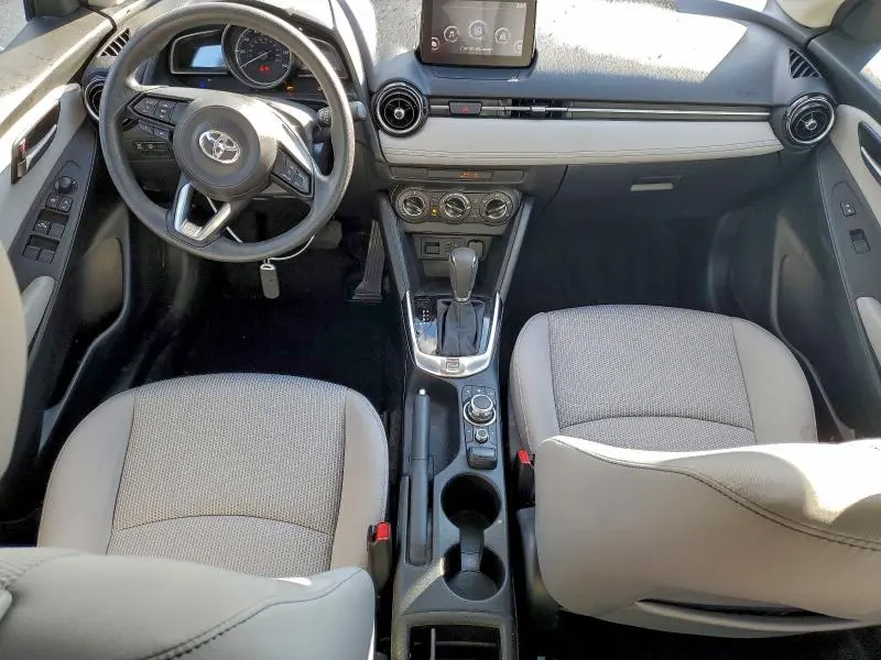 2020 TOYOTA YARIS LE  