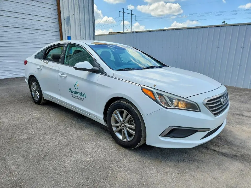 2017 HYUNDAI SONATA SE  