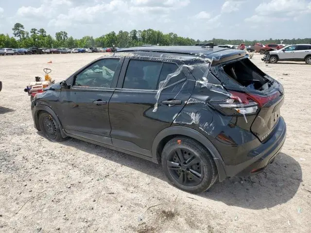 2022 NISSAN KICKS S  