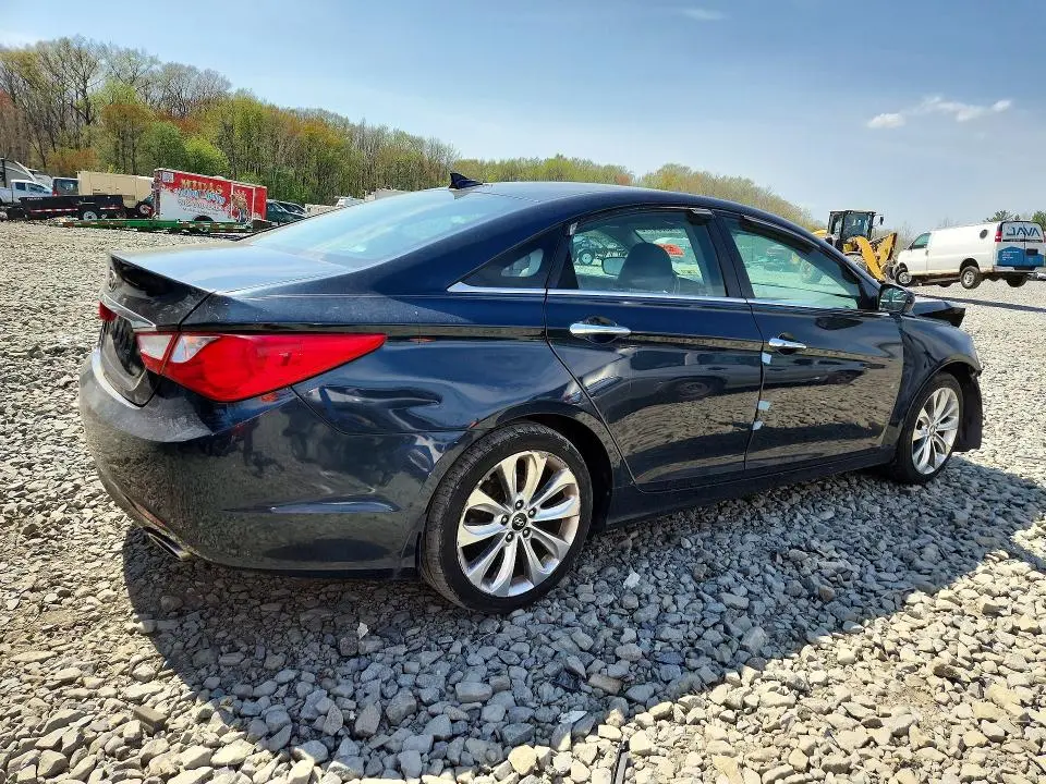 2013 HYUNDAI SONATA SE  