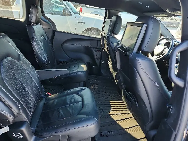 2019 CHRYSLER PACIFICA TOURING L PLUS  
