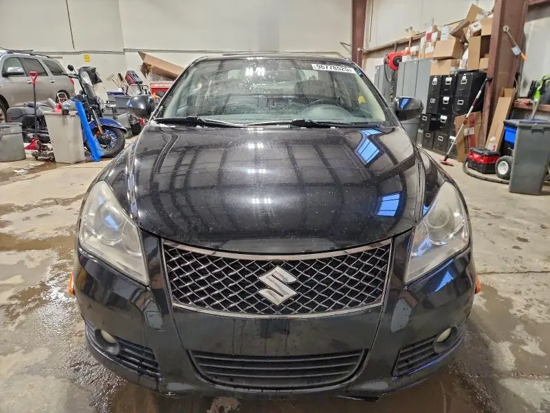 2011 SUZUKI KIZASHI SLS  