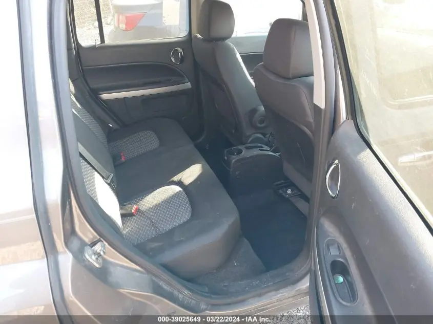 2011 CHEVROLET HHR LT