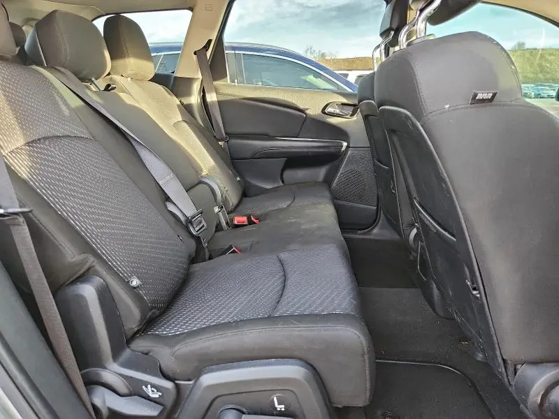 2019 DODGE JOURNEY SE  