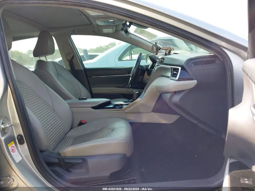 2018 TOYOTA CAMRY SE